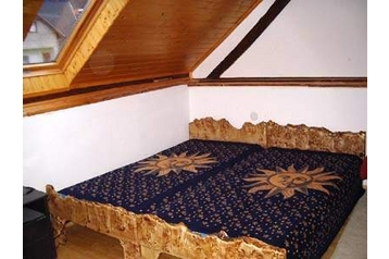 Węgry Privát Orfű, Wewnątrz